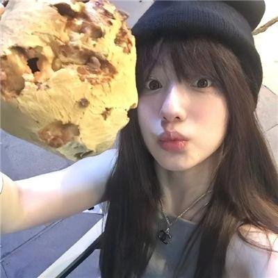加油站的女孩